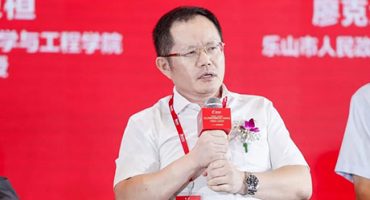 日托總裁張鳳鳴博士受邀出席2021第四屆中國國際光伏產業高峰論壇